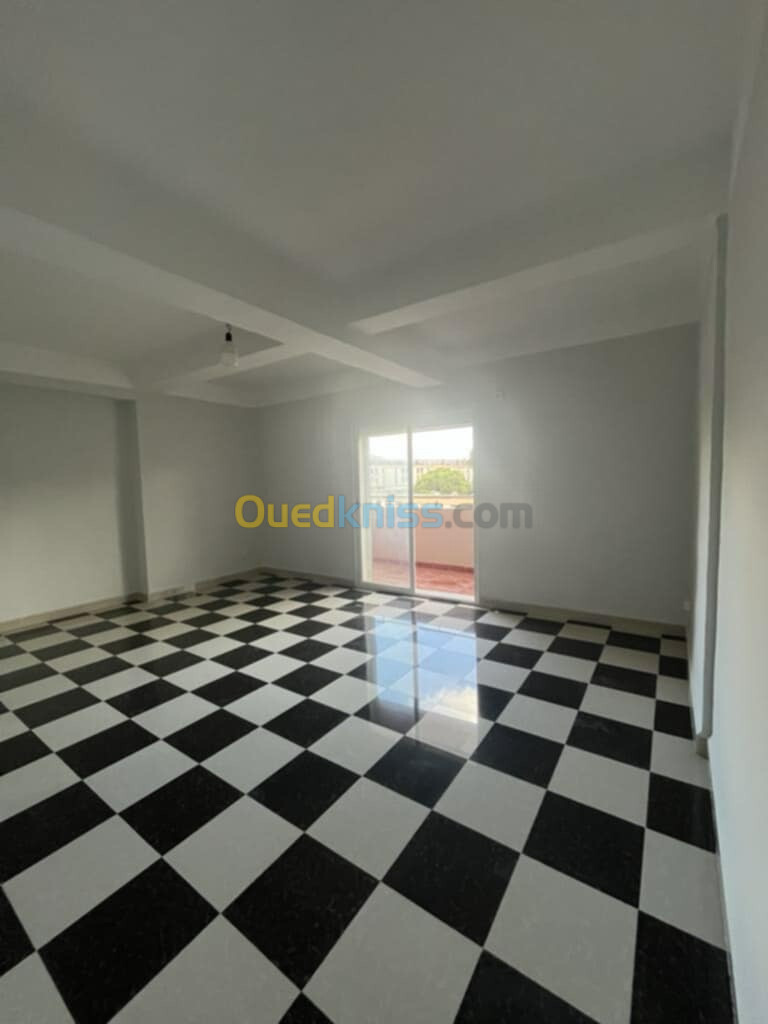 Location Appartement F4 Alger Hydra