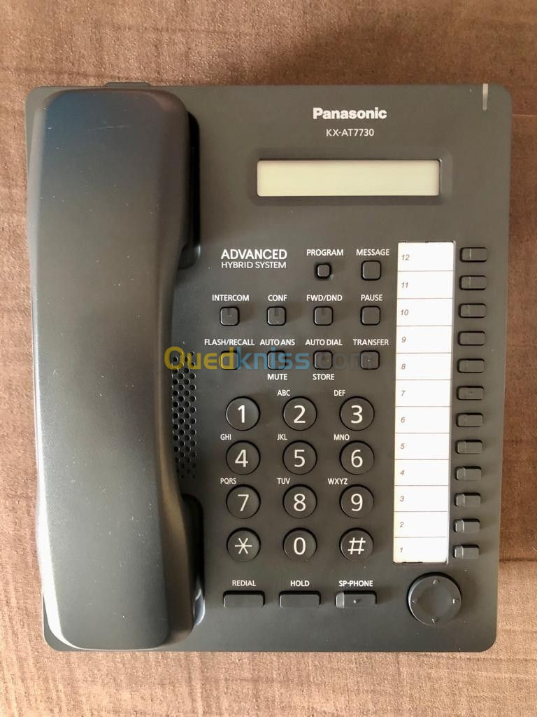 pbx panasonic tea308 + poste opérateur kx a7730 +5 postes panasonic ts500mx