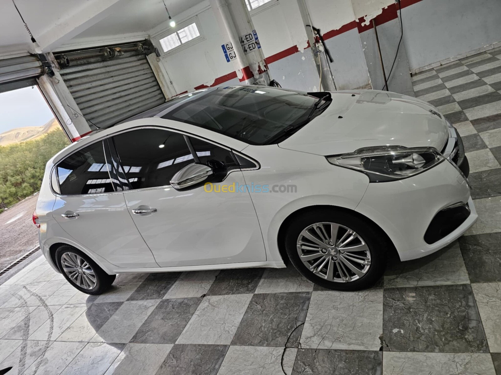 Peugeot 208 2018 Allure Facelift