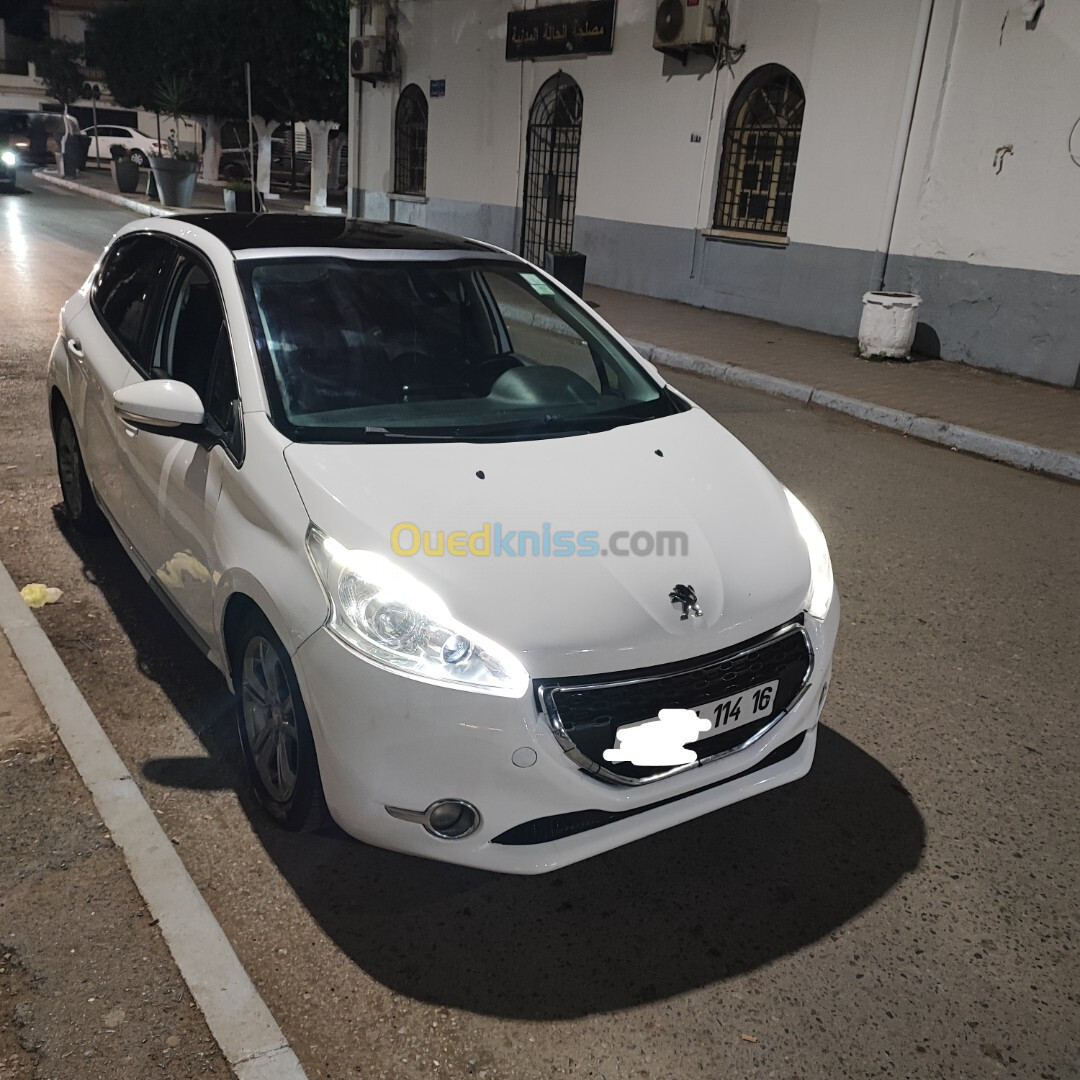 Peugeot 208 2014 Allure