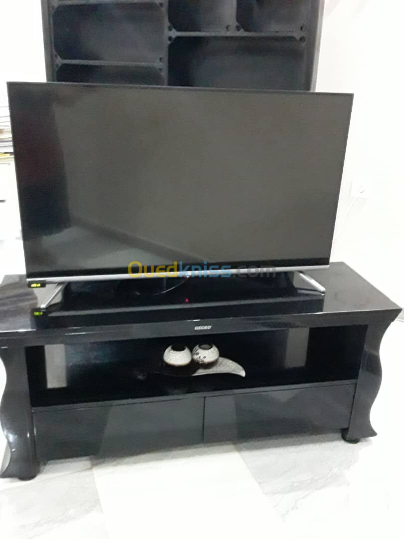 Table TV