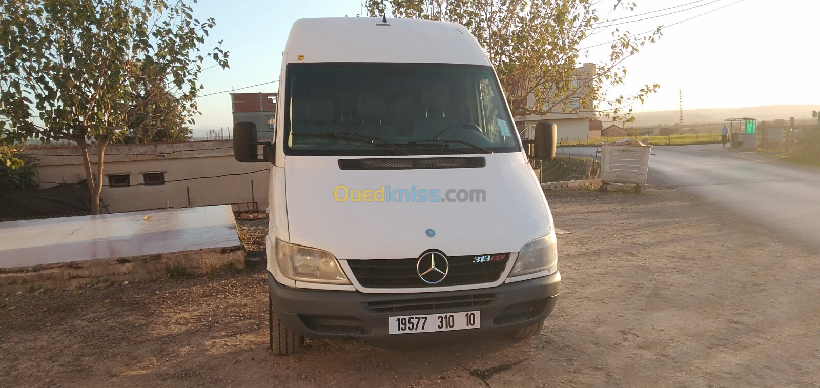 Mercedes Sprinter 2010 Surélevé chassis moyen