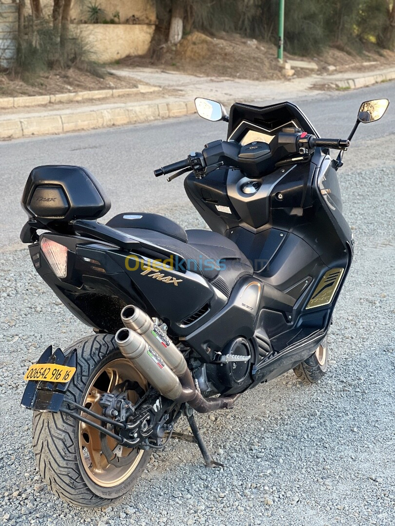 Yamaha T max iron 2016