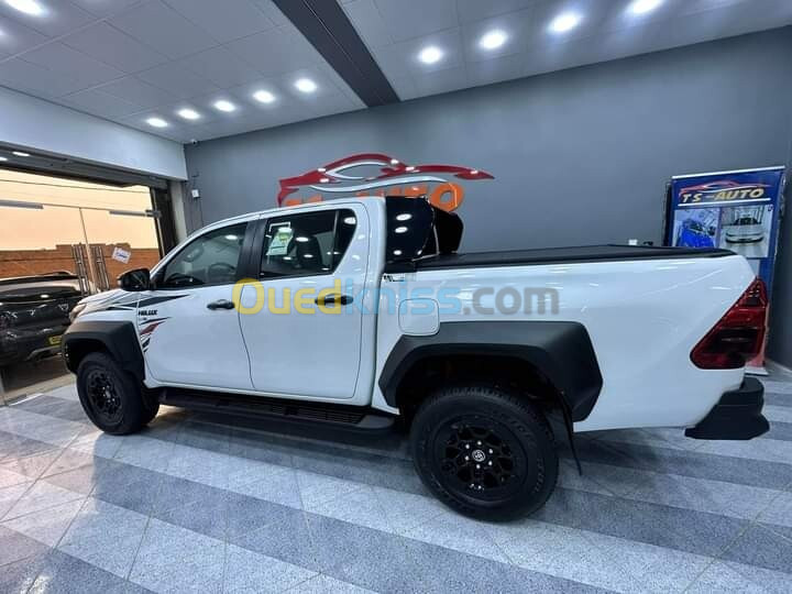 Toyota Hilux 2024 GR