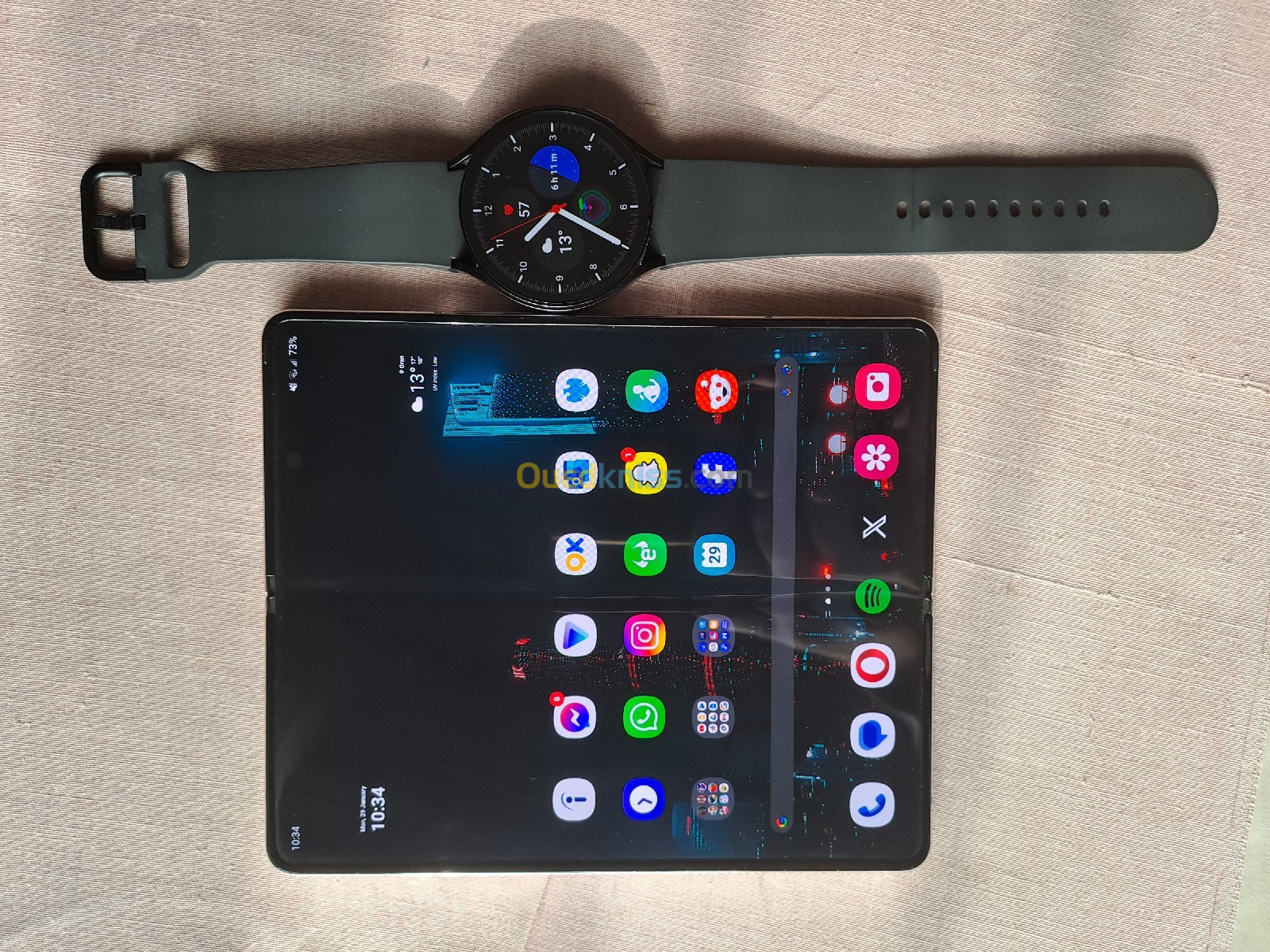 Samsung Z Fold 4 | Galaxy Watch 6