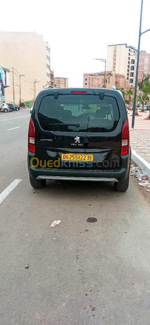 Peugeot Rifter 2022 Alur