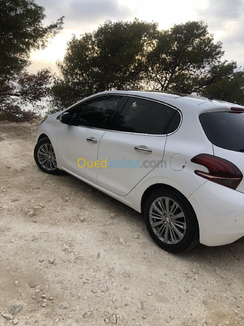 Peugeot 208 2017 Allure Facelift