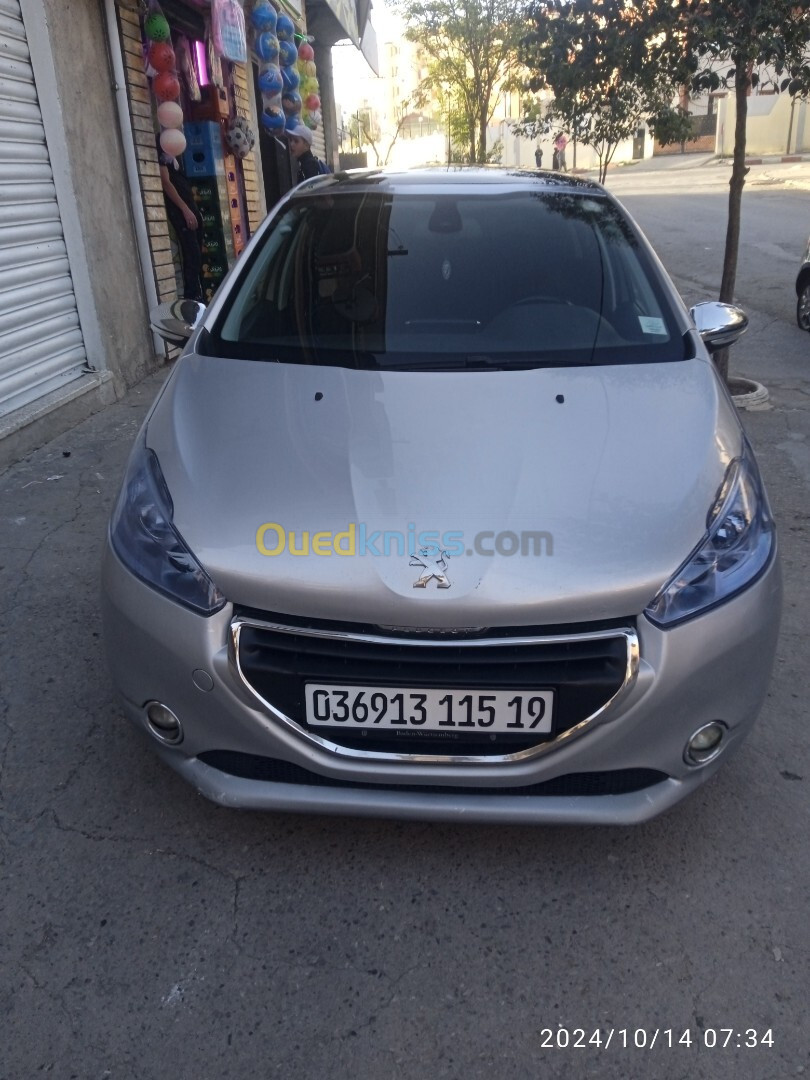 Peugeot 208 2015 Allure