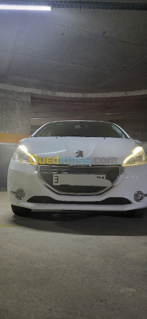 Peugeot 208 2015 Allure