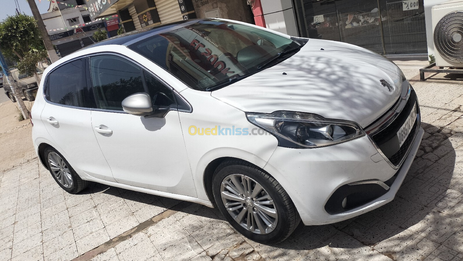 Peugeot 208 2015 Allure Facelift