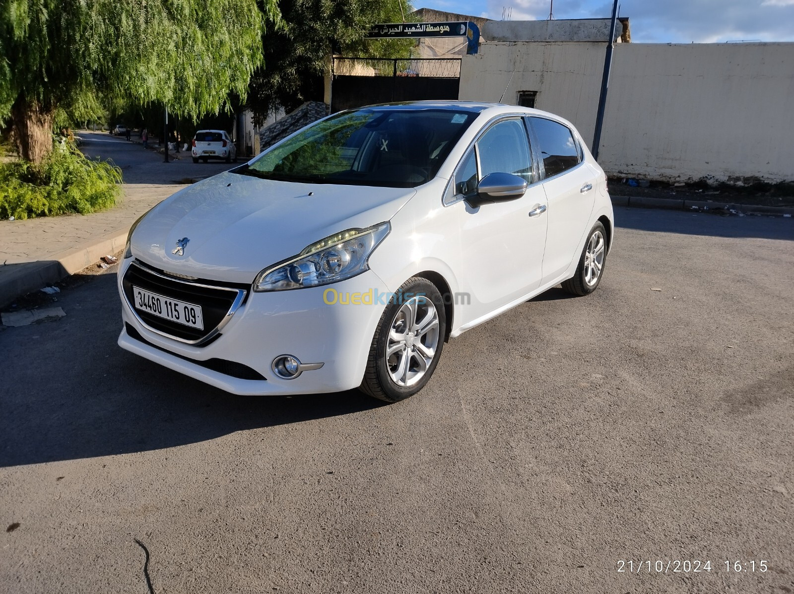 Peugeot 208 2015 Allure