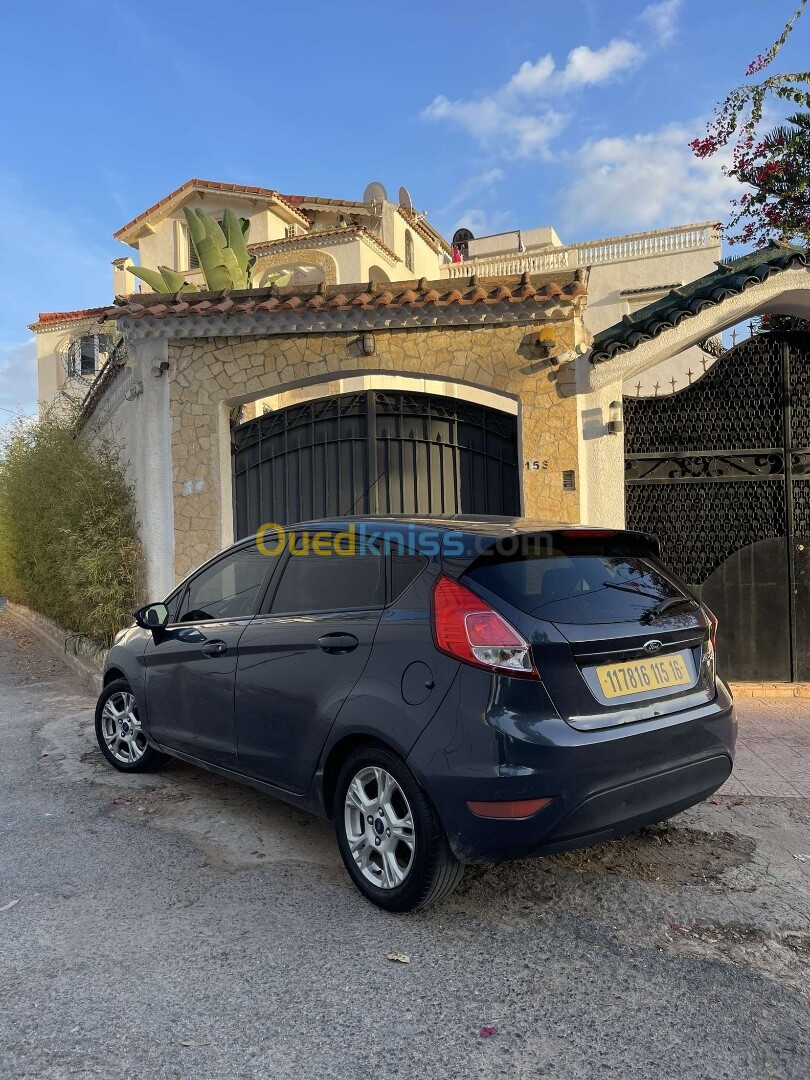 Ford Fiesta 2015 Titanium 