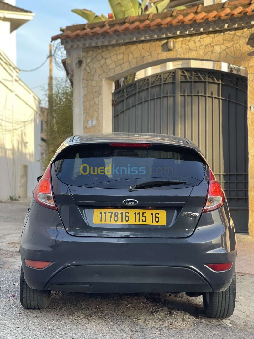 Ford Fiesta 2015 Titanium 