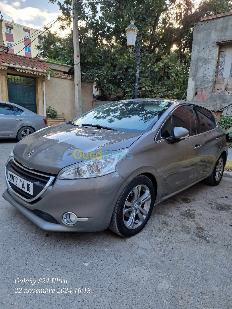 Peugeot 208 2014 Allure