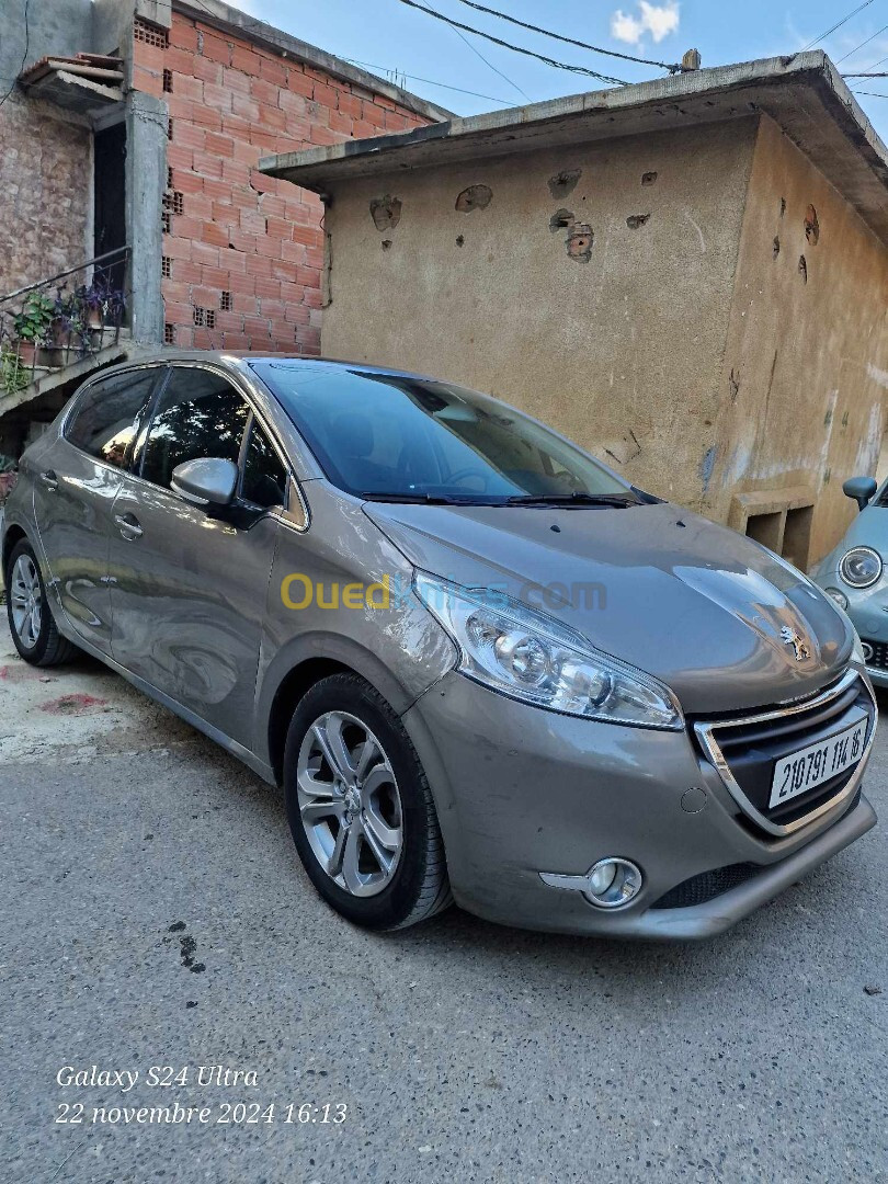 Peugeot 208 2014 Allure