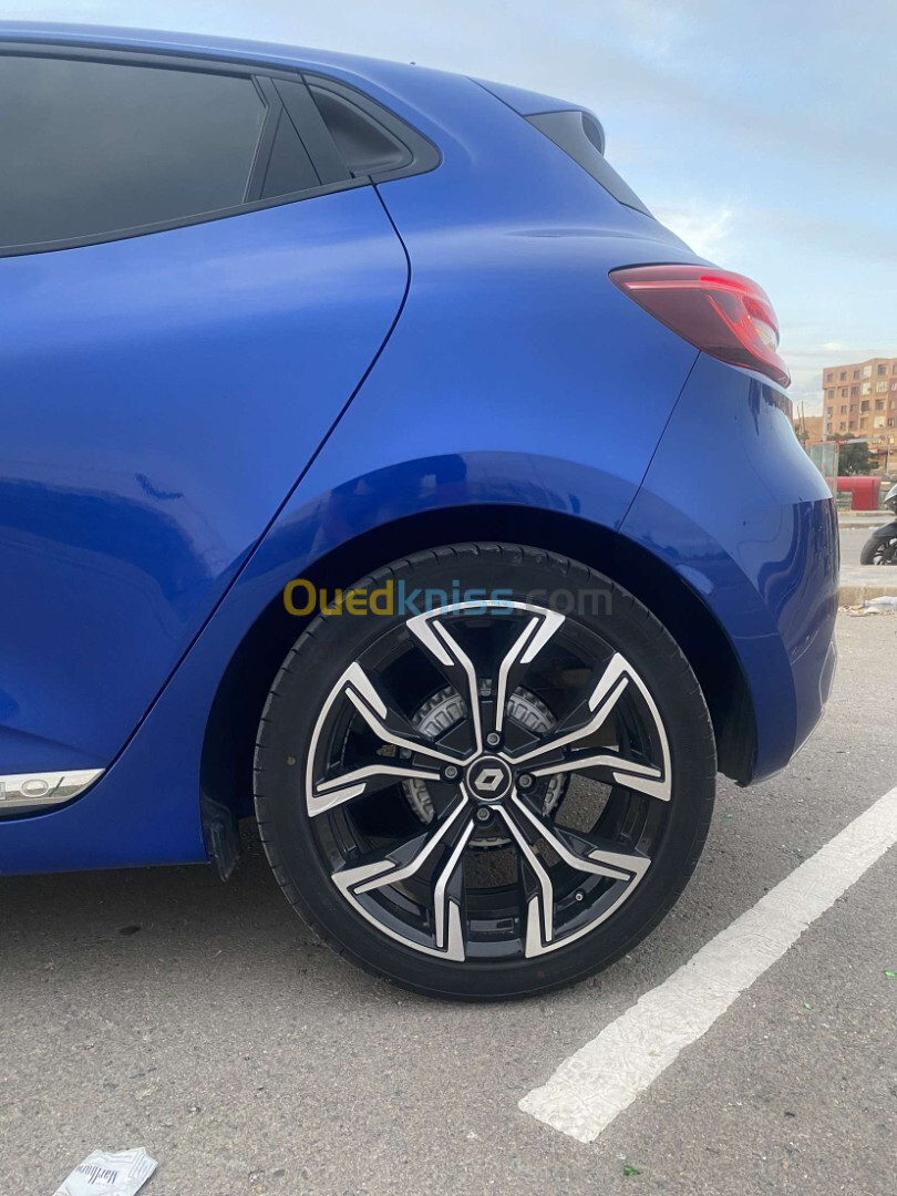 Renault Clio 5 buseniss 2021 