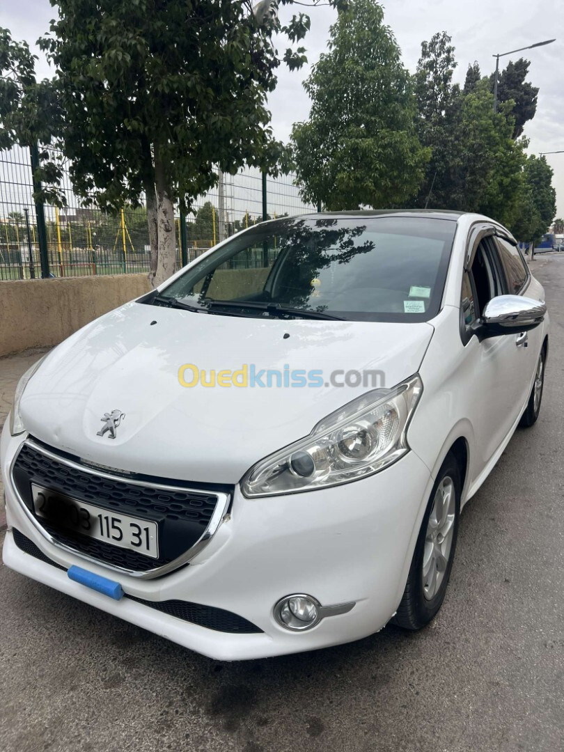 Peugeot 208 2015 