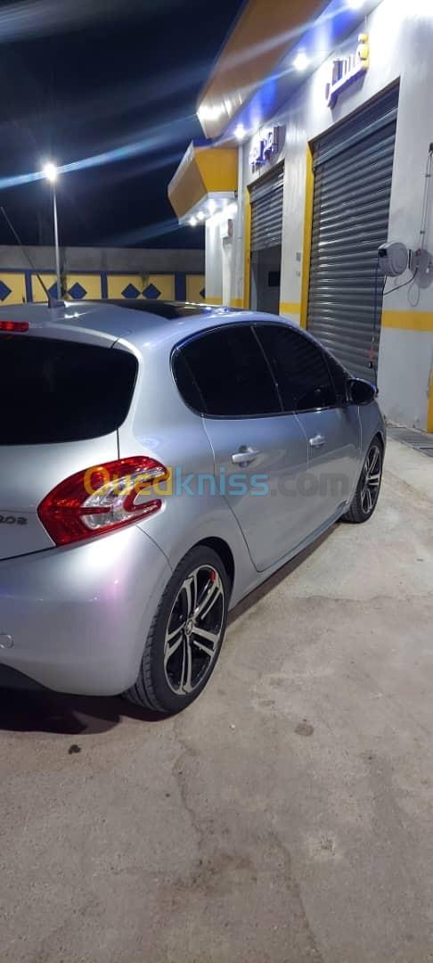 Peugeot 208 2012 Allure