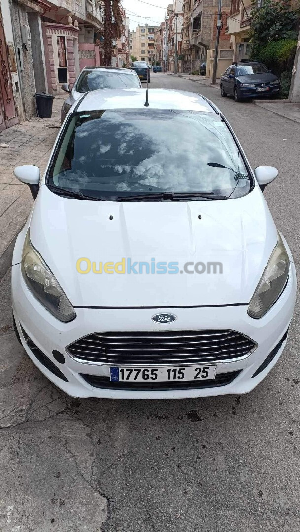 Ford Fiesta 2015 Titanium 