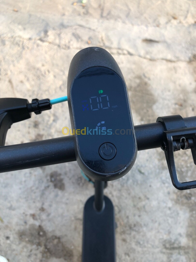 Trottinette électrique ODYS Alpha X3 PRO