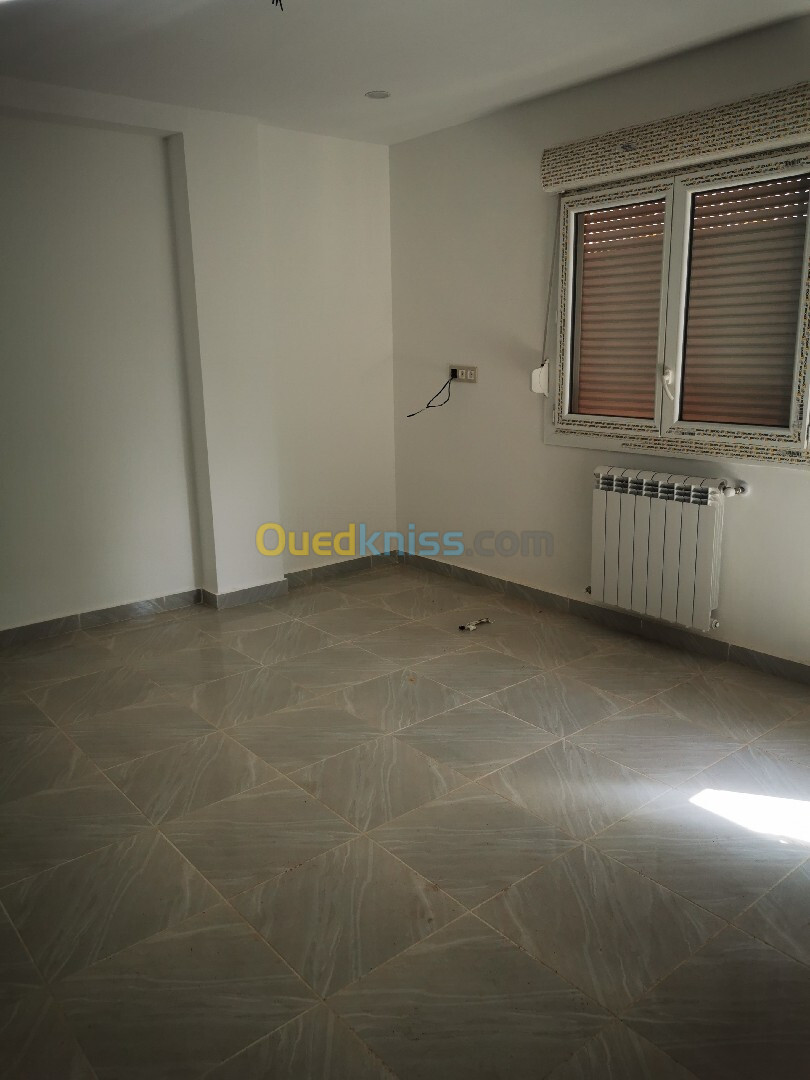 Location Appartement F4 Mostaganem Sayada