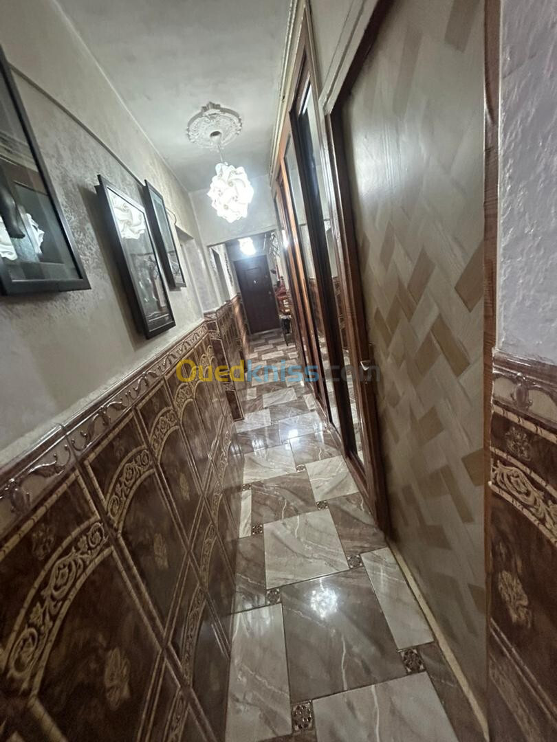 Vente Appartement F5 Alger Bab ezzouar