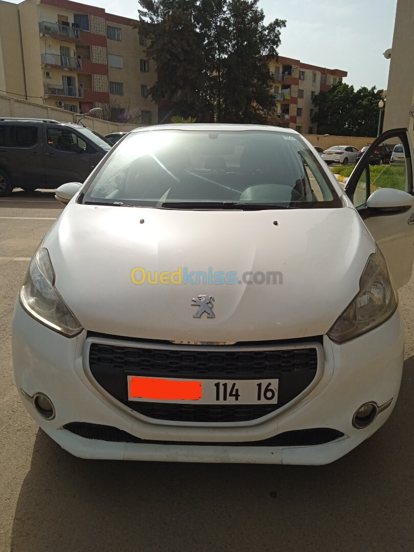 Peugeot 208 2014 