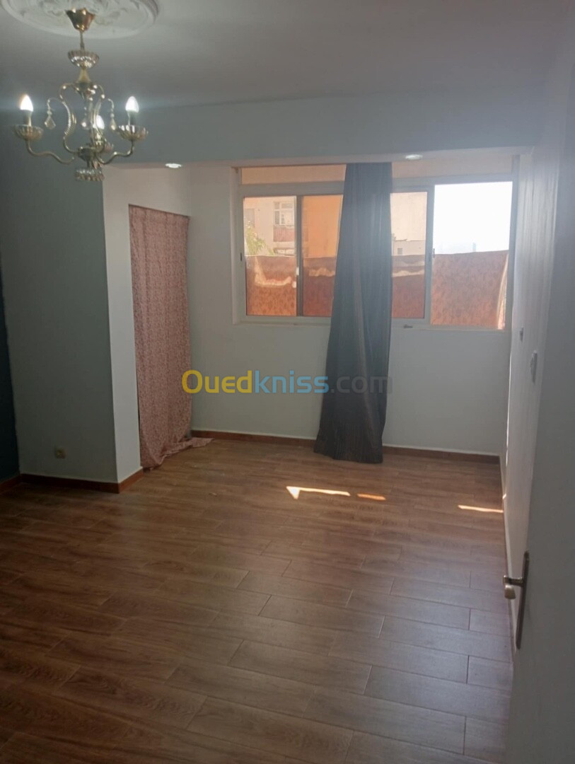 Location Appartement F3 Alger Les eucalyptus