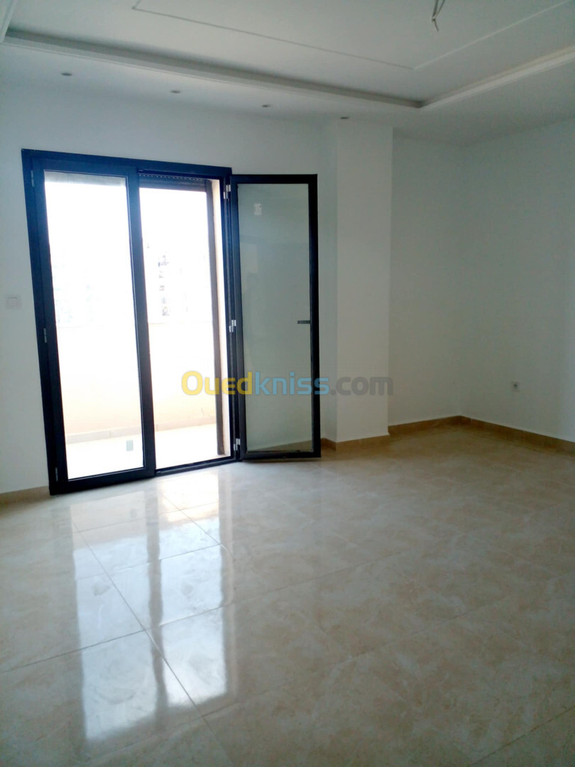 Location Appartement F4 Alger Kouba