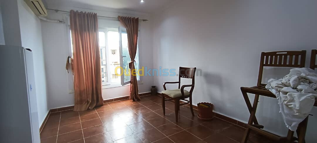 Location Appartement F4 Alger Cheraga