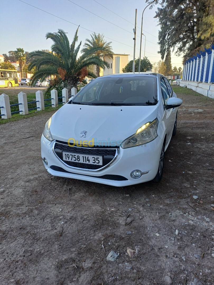 Peugeot 208 2014 Allure