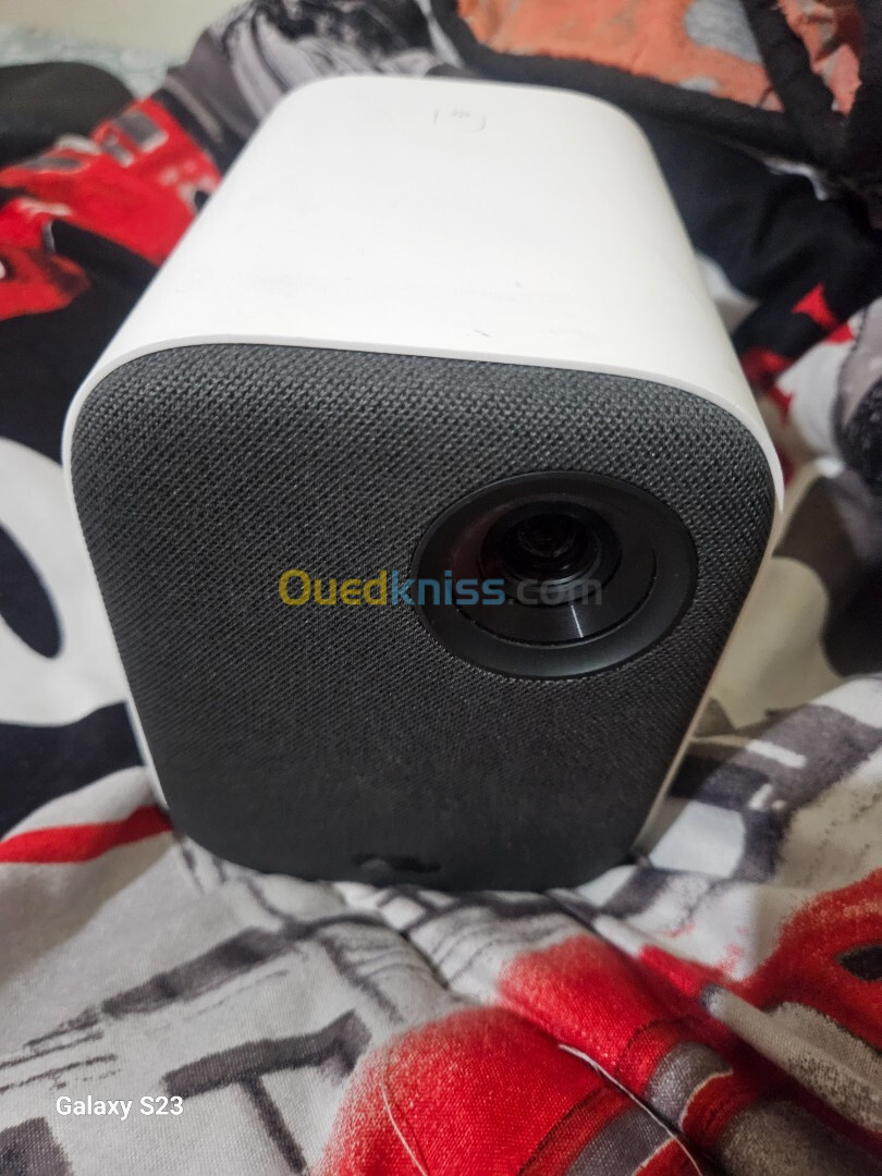 Xiaomi Mi Smart Projector 2