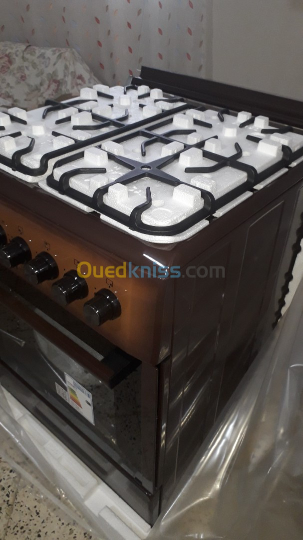 موقد طبخ Cuisiniere arthur martin marron 4feux 