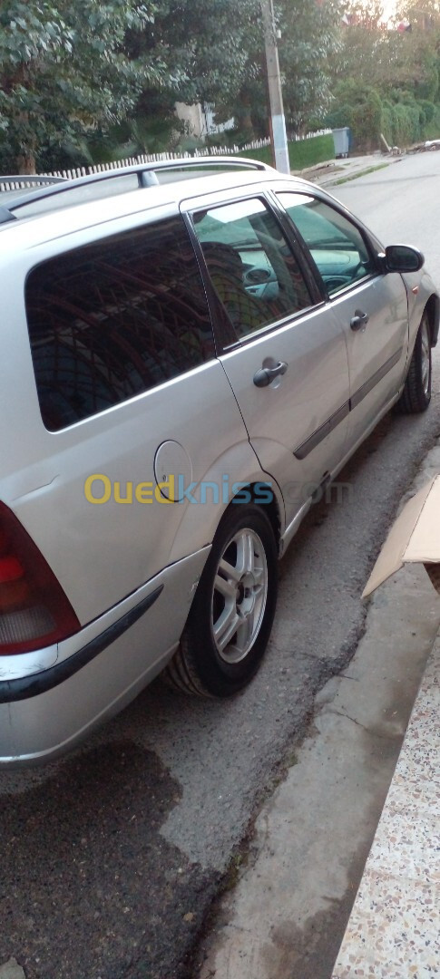 Ford Focus 5 portes 2001 