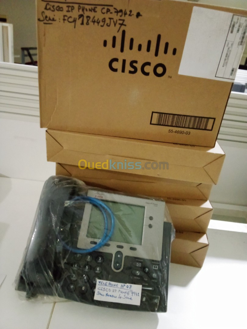 cisco et panasonic Model KX-TS 500 MX , MODEL IP PHONE 7942 et SPA 504 G