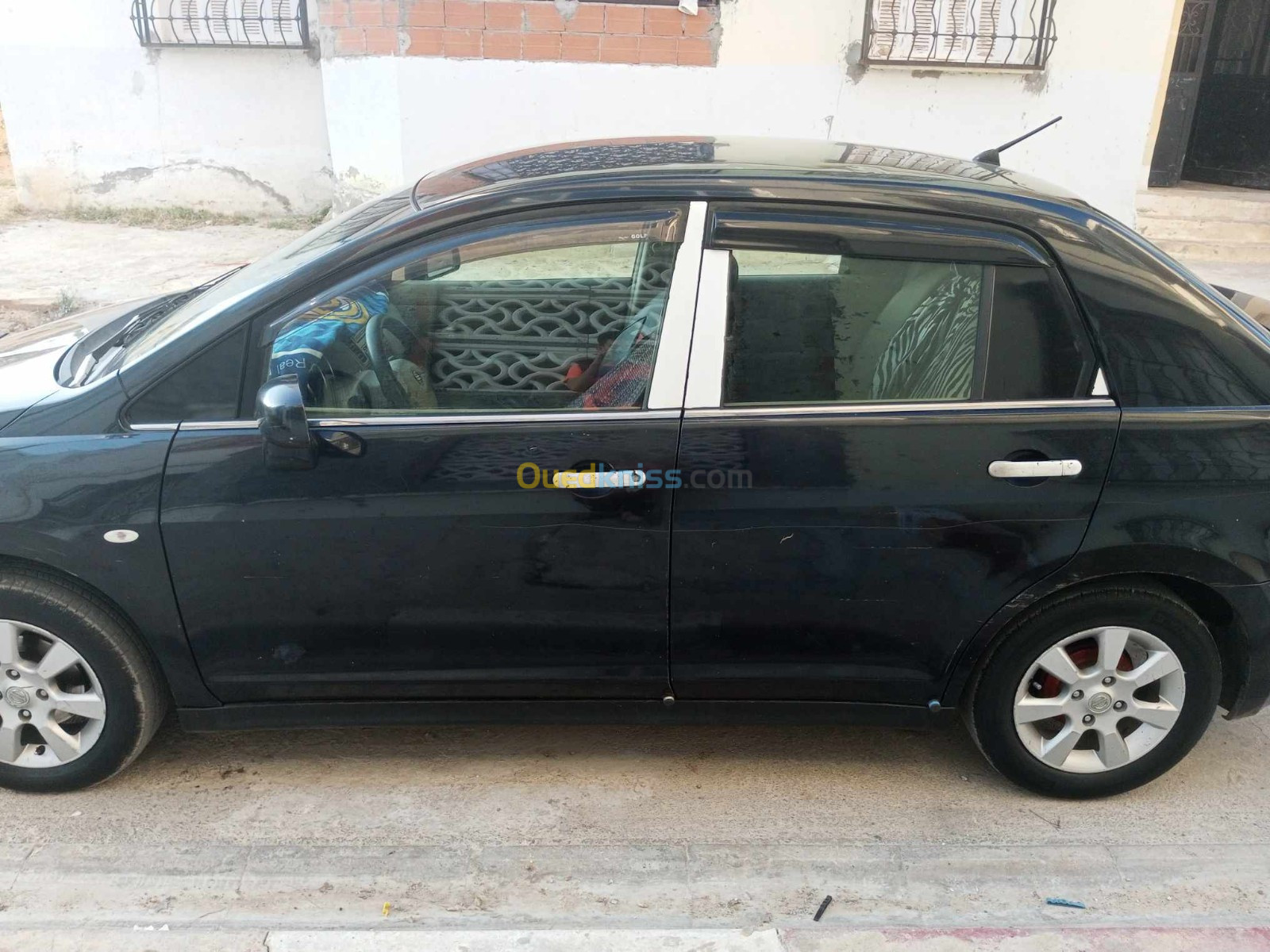 Nissan Tiida 5 portes 2008 Tiida 5 portes