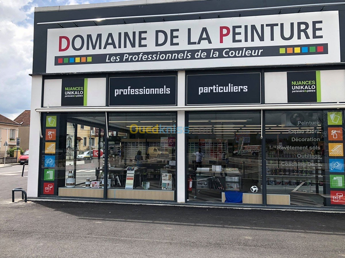 panneau publicitaire extérieur