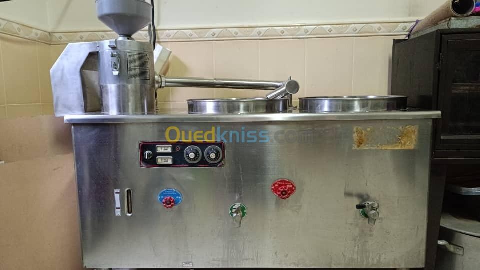 Machine de fabrication de lait d'amande et lait de soja