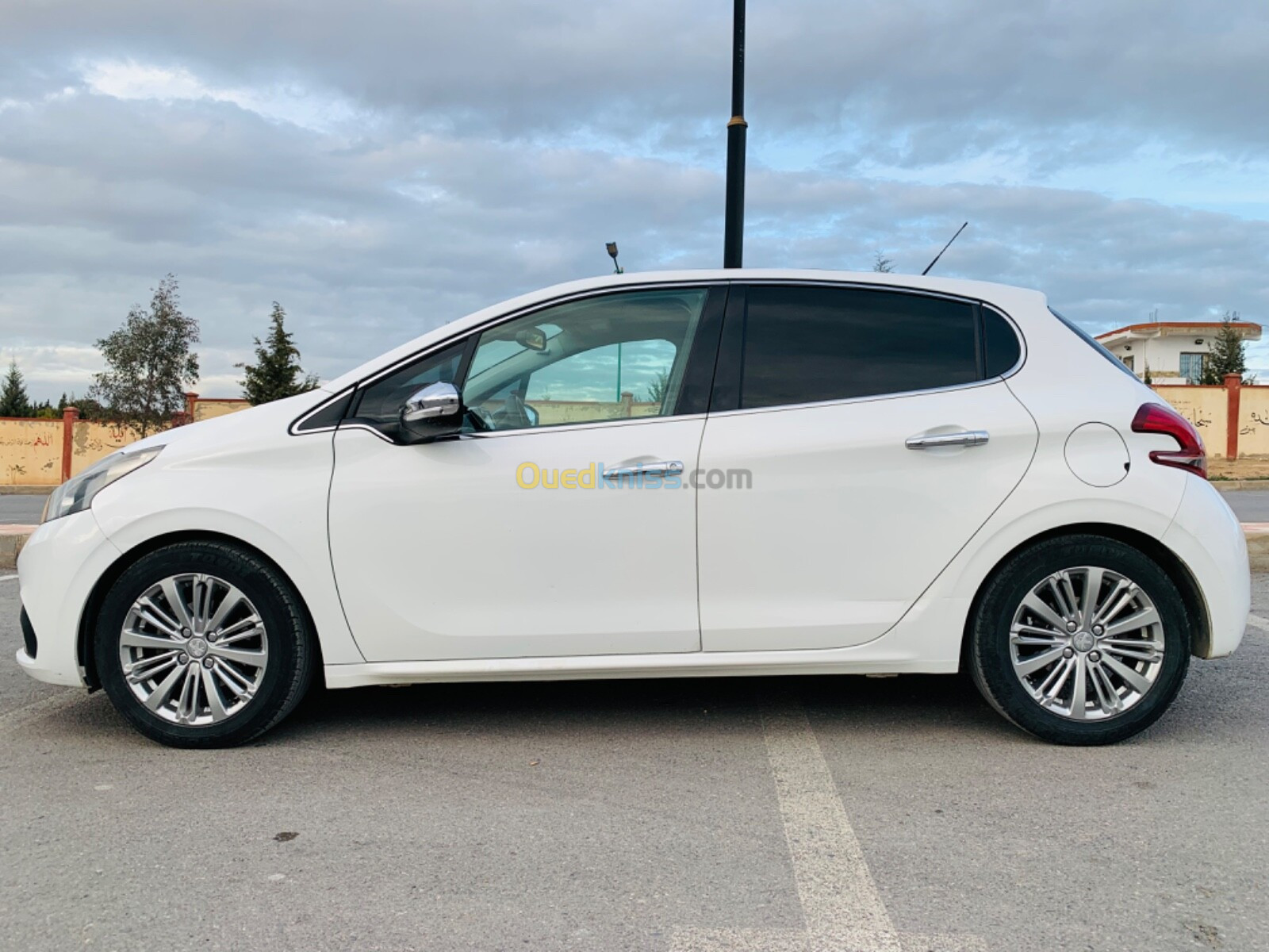 Peugeot 208 2020 Allure facelift