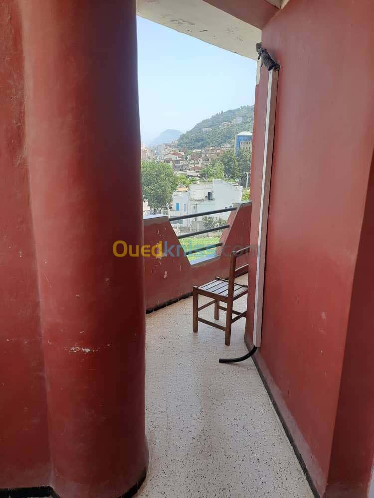 Location Appartement F3 Béjaïa Tichy