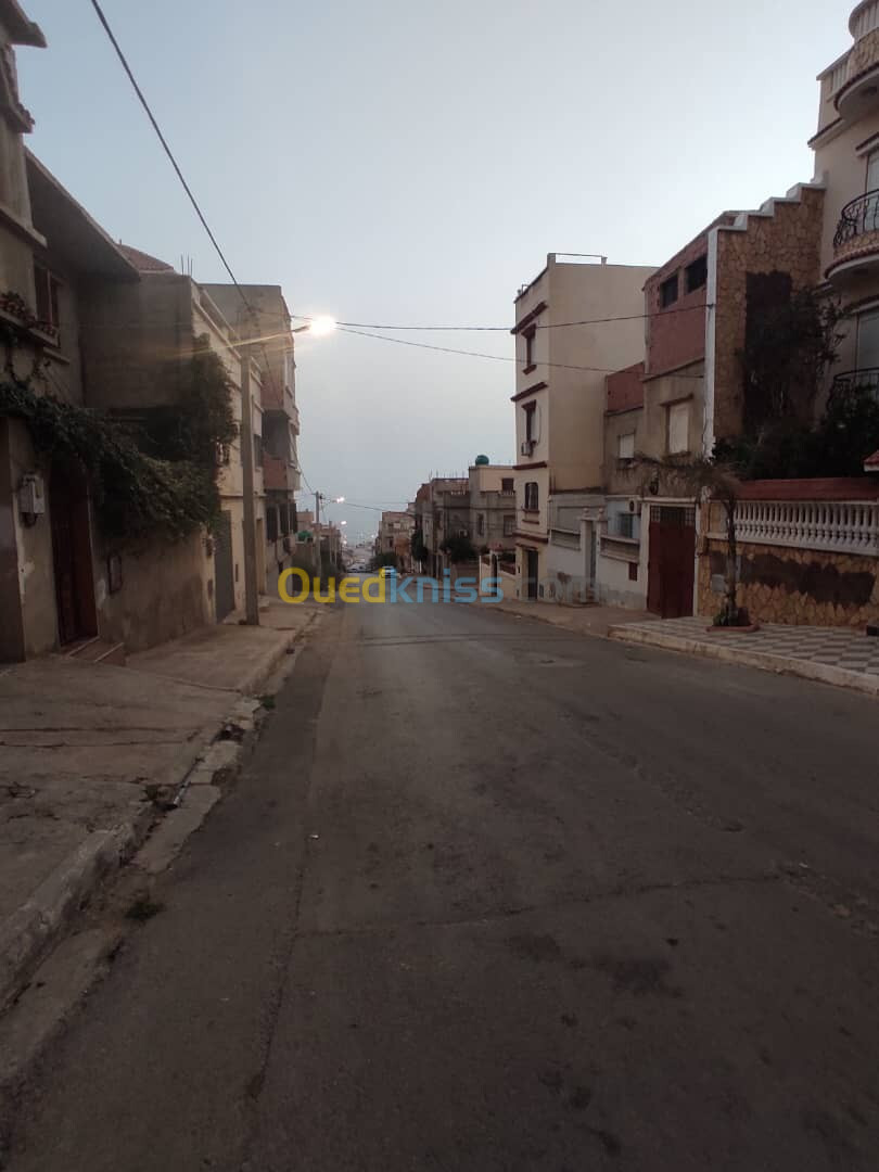 Location vacances Appartement F4 Mostaganem Mostaganem