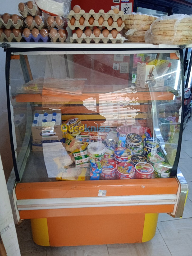 Frigo présentoir 