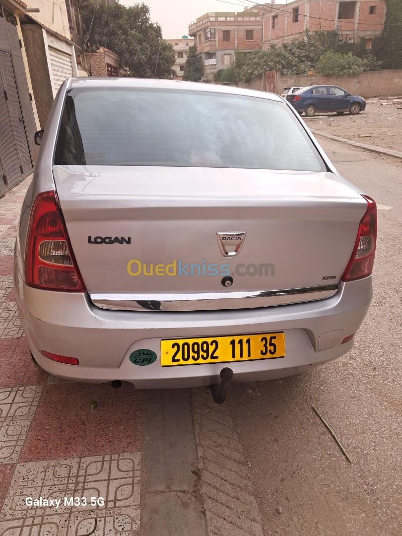 Dacia Logan 2011 لتوت