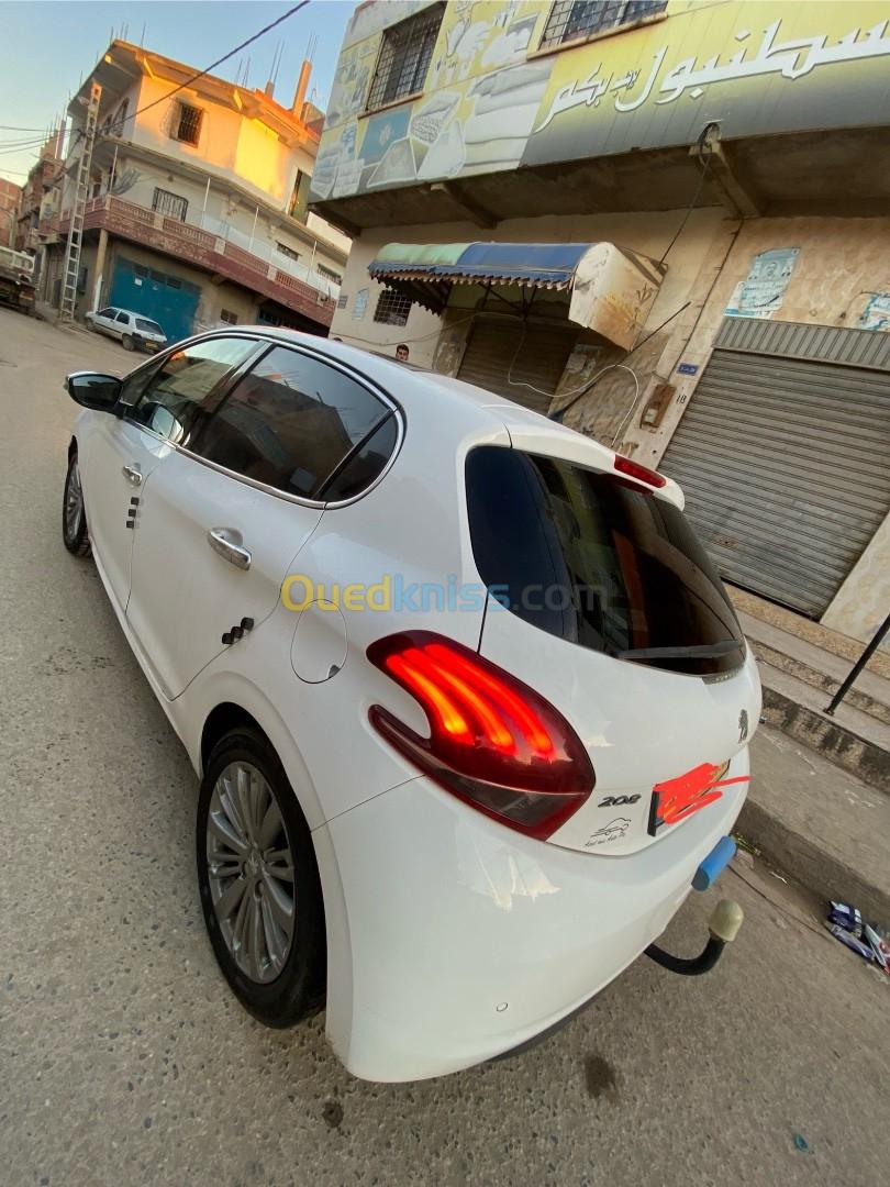 Peugeot 208 2015 Allure Facelift