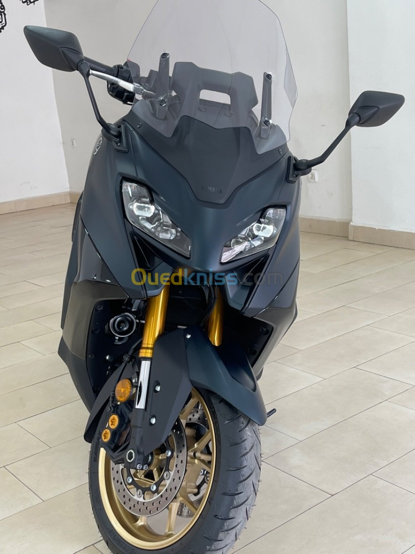 Yamaha TMax 2022