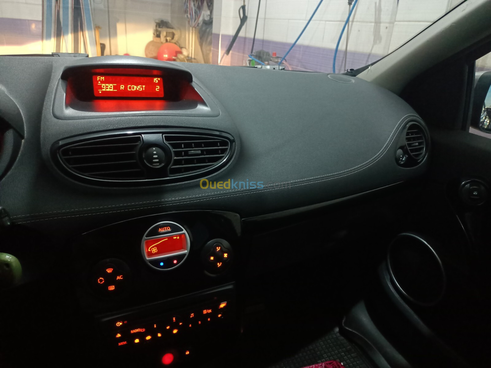 Renault Clio 3 2012 Night and Day