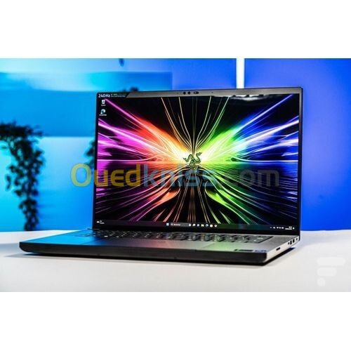 Razer BLADE 16 RZ09-0510 16 I9 14900HX 16GO 1000GO SSD RTX4070 16'' QHD 240HZ AZERTY