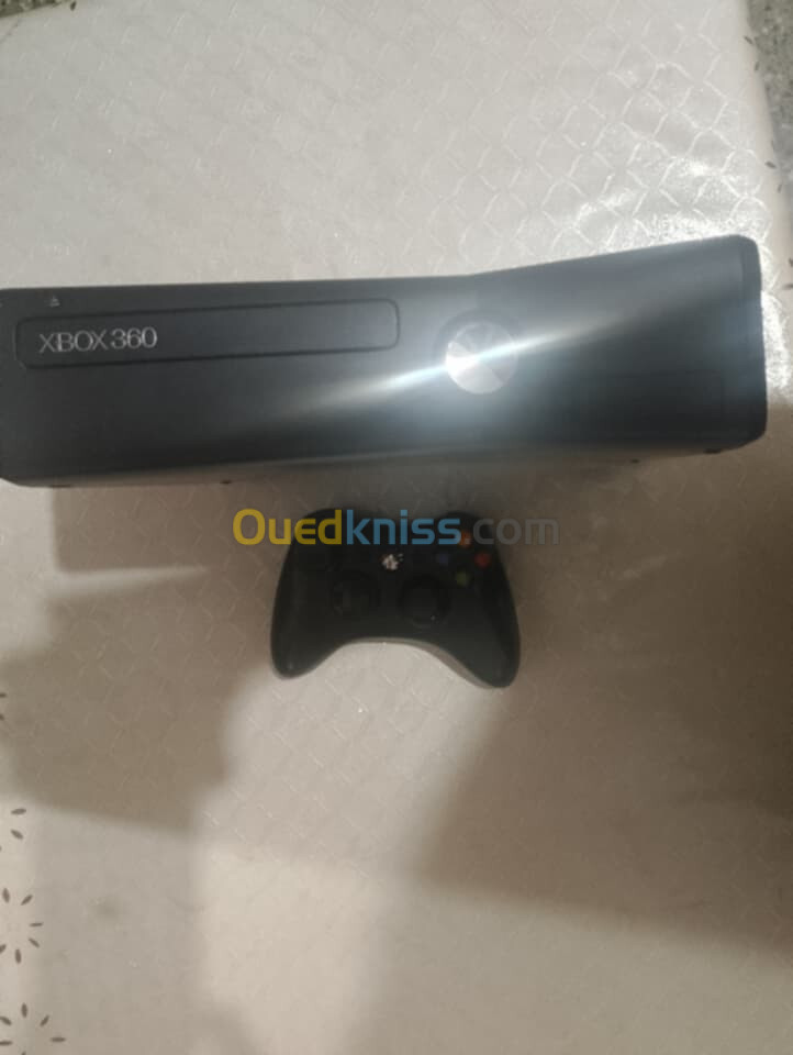 XBOX 360 Slim