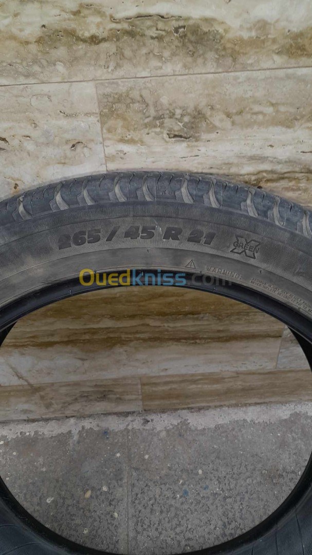 PNEU MICHELIN Dimention 265/45 R21