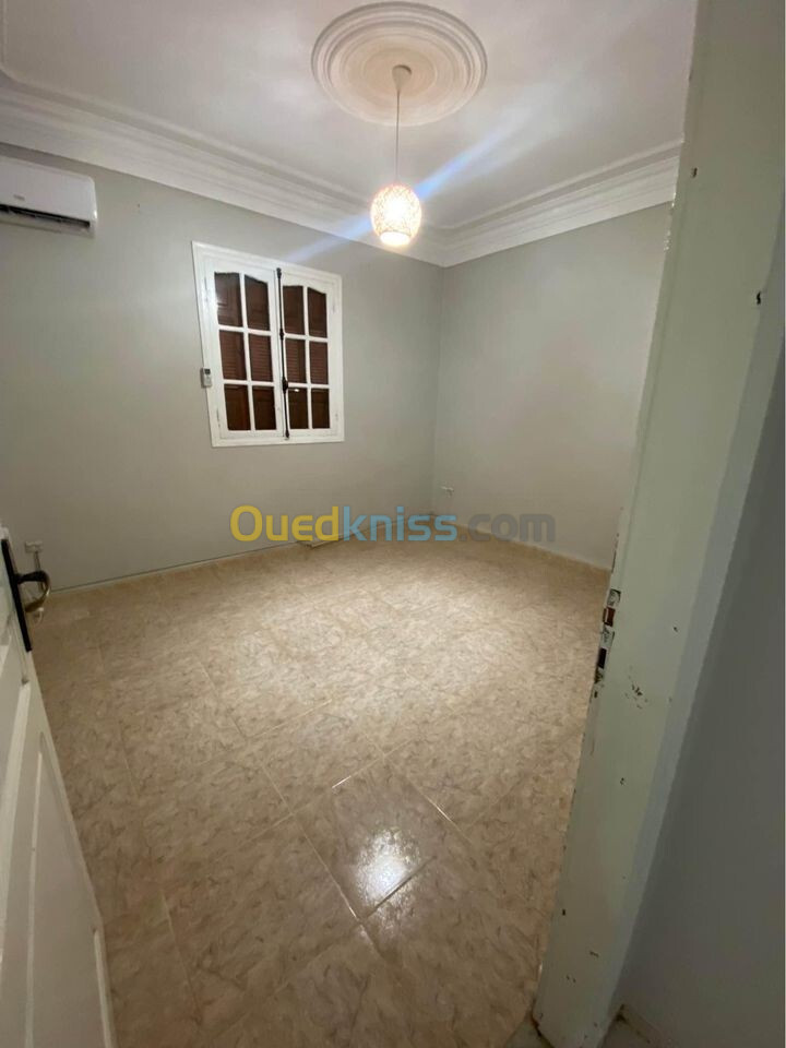 Location Appartement F4 Alger Dely brahim